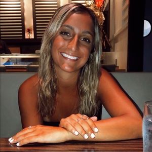 Meet your Posher, Lana